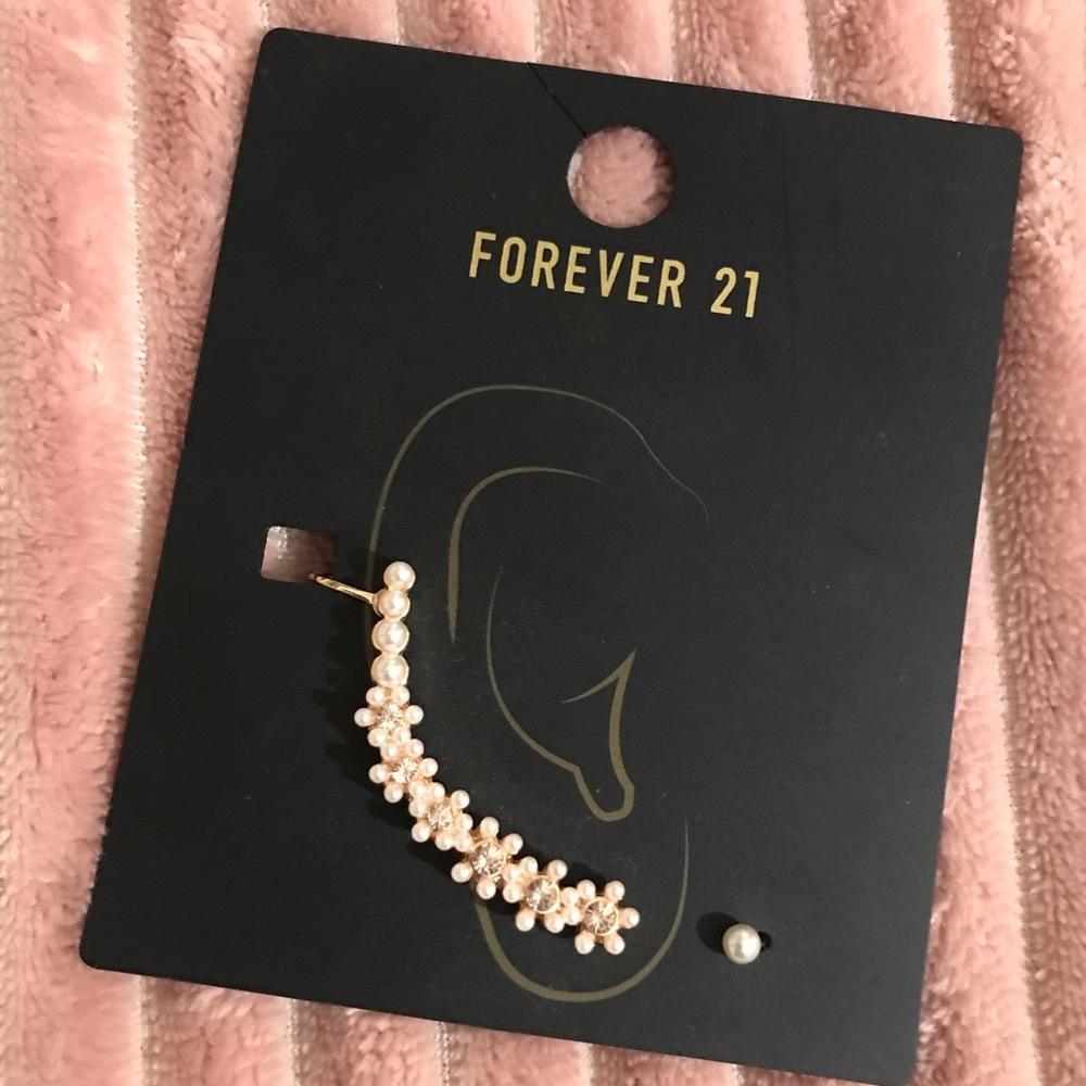 Pearl Earring